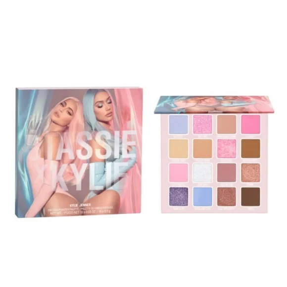 KYLIE COSMETICS- Stassie×Kylie Eyeshadow Palette - Picture 4 of 6